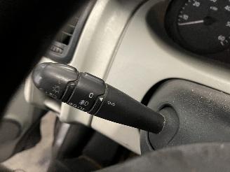 Renault Trafic Trafic New (FL) Van 2.5 dCi 16V 135 (G9U-730) [99kW]  (05-2003/10-2006=
) picture 15