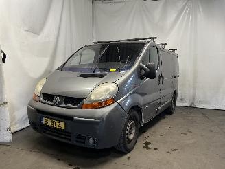 krockskadad bil auto Renault Trafic Trafic New (FL) Van 2.5 dCi 16V 135 (G9U-730) [99kW]  (05-2003/10-2006=
) 2005/8