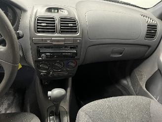 Hyundai Accent Accent Hatchback 1.5i 12V (G4EB) [65kW]  (01-2000/11-2005) picture 11