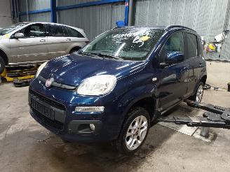 Vrakbiler auto Fiat Panda Panda (312) Hatchback 0.9 TwinAir Turbo 85 (312.A.2000) [63kW]  (02-20=
12/...) 2013/1