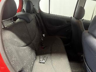 Toyota Yaris Yaris (P1) Hatchback 1.3 16V VVT-i (2SZFE) [64kW]  (04-2002/09-2005) picture 13