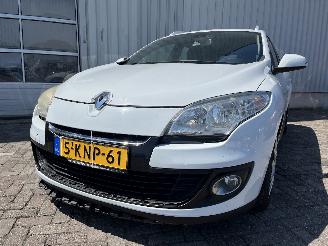 Coche accidentado Renault Mégane Megane III Grandtour (KZ) Combi 5-drs 1.5 dCi 110 (K9K-837(K9K-N8)) [8=
1kW]  (02-2009/04-2016) 2013/6