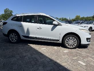 Renault Mégane Megane III Grandtour (KZ) Combi 5-drs 1.5 dCi 110 (K9K-837(K9K-N8)) [8=
1kW]  (02-2009/04-2016) picture 7