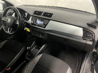 Skoda Fabia Fabia III (NJ3) Hatchback 5-drs 1.0 12V (CHYA) [44kW]  (08-2014/06-202=
1) picture 11