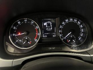 Skoda Fabia Fabia III (NJ3) Hatchback 5-drs 1.0 12V (CHYA) [44kW]  (08-2014/06-202=
1) picture 17