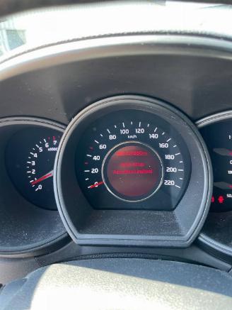 Kia Rio Rio III (UB) Hatchback 1.2 CVVT 16V (G4LA5) [63kW]  (09-2011/12-2017) picture 2