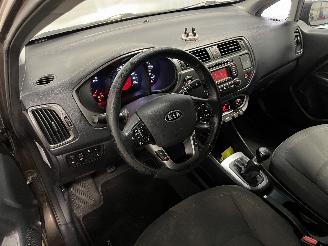 Kia Rio Rio III (UB) Hatchback 1.2 CVVT 16V (G4LA5) [63kW]  (09-2011/12-2017) picture 11