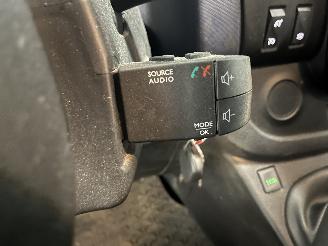 Opel Vivaro Vivaro Van 1.6 CDTi BiTurbo 125 (R9M-452(R9M-D4)) [92kW]  (03-2016/12-=
2019) picture 20