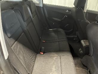 Peugeot 2008 2008 (CU) MPV 1.2 Vti 12V PureTech 82 (EB2F(HMZ)) [60kW]  (03-2013/12-=
2018) picture 11