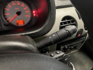 Renault Kangoo Kangoo (KC) MPV 1.6 16V (K4M-752) [70kW]  (06-2001/01-2008) picture 16