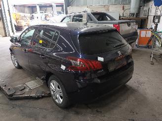 Peugeot 308 308 (L3/L8/LB/LH/LP) Hatchback 5-drs 1.2 12V e-THP PureTech 110 (EB2AD=
T(HNP)) [81kW]  (11-2013/06-2021) picture 4