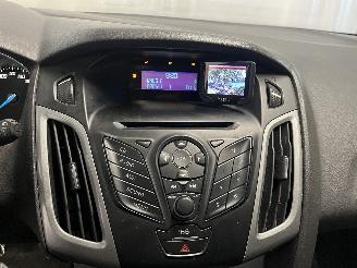 Ford Focus Focus 3 Hatchback 1.6 Ti-VCT 16V 105 (IQDB(Euro 5)) [77kW]  (07-2010/0=
5-2018) picture 16