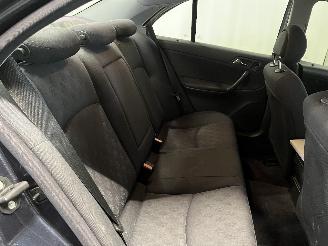 Mercedes C-klasse C (W203) Sedan 1.8 C-180K 16V (M271.946) [105kW]  (05-2002/02-2007) picture 11