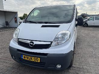 Vaurioauto  passenger cars Opel Vivaro Vivaro Van 2.0 CDTI (M9R-630(M9R-A6)) [84kW]  (08-2006/07-2014) 2011/1