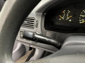 Toyota Yaris Yaris (P1) Hatchback 1.3 16V VVT-i (2SZFE) [63kW]  (08-1999/11-2005) picture 22