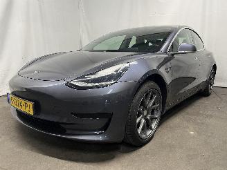 Tesla Model 3 Model 3 Sedan Long Range AWD 75 kWh (3D5) [258kW]  (06-2018/...) picture 2
