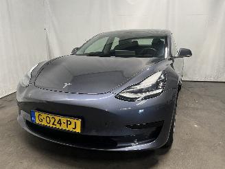 Coche accidentado Tesla Model 3 Model 3 Sedan Long Range AWD 75 kWh (3D5) [258kW]  (06-2018/...) 2019/11