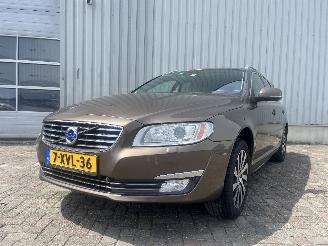 krockskadad bil auto Volvo V-70 V70 (BW) Combi 2.0 D4 16V (D4204T5(Euro 6)) [133kW]  (10-2013/04-2016)= 2014/11