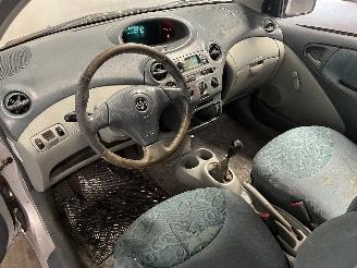 Toyota Yaris Yaris (P1) Hatchback 1.3 16V VVT-i (2NZFE) [63kW]  (08-1999/11-2005) picture 17
