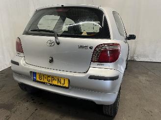 Toyota Yaris Yaris (P1) Hatchback 1.3 16V VVT-i (2NZFE) [63kW]  (08-1999/11-2005) picture 5