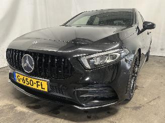 krockskadad bil auto Mercedes A-klasse A (177.0) Hatchback 1.3 A-180 Turbo 16V (M282.914) [100kW]  (06-2018/1=
2-2026) 2019/4