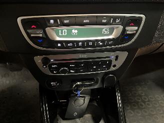 Renault Mégane Megane III Grandtour (KZ) Combi 5-drs 1.2 16V TCE 115 (H5F-400(H5F-A4)=
) [85kW]  (03-2012/02-2016) picture 14