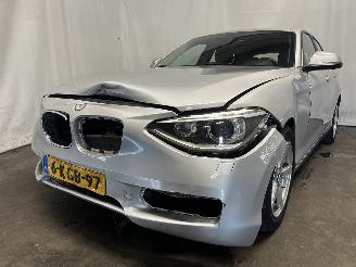skadebil auto BMW 1-serie 1 serie (F20) Hatchback 5-drs 116i 1.6 16V (N13-B16A) [100kW]  (07-201=
1/02-2015) 2013/4