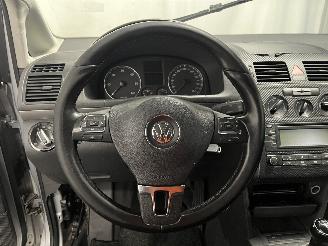 Volkswagen Touran Touran (1T1/T2) MPV 1.9 TDI 100 (AVQ) [74kW]  (02-2003/05-2004) picture 23