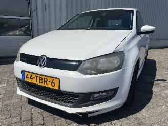 krockskadad bil auto Volkswagen Polo Polo V (6R) Hatchback 1.2 TDI 12V BlueMotion (CFWA(Euro 5)) [55kW]  (1=
0-2009/05-2014) 2012/1