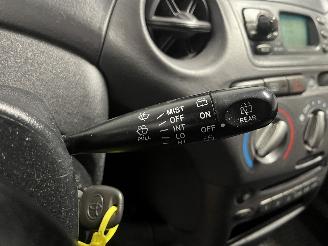 Toyota Yaris Yaris (P1) Hatchback 1.5 T Sport 16V VVT-i (1NZFE) [78kW]  (04-2001/09=
-2005) picture 25