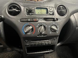 Toyota Yaris Yaris (P1) Hatchback 1.5 T Sport 16V VVT-i (1NZFE) [78kW]  (04-2001/09=
-2005) picture 23