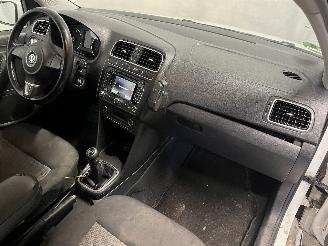 Volkswagen Polo Polo V (6R) Hatchback 1.2 TDI 12V BlueMotion (CFWA(Euro 5)) [55kW]  (1=
0-2009/05-2014) picture 13