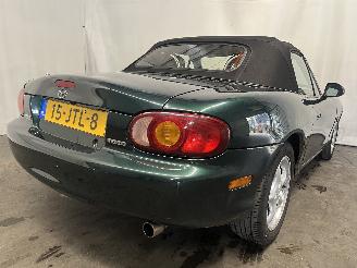 Mazda MX-5 MX-5 (NB18/35/8C) Cabrio 1.6i 16V (B6MC(Euro 2)) [81kW]  (05-1998/10-2=
005) picture 5
