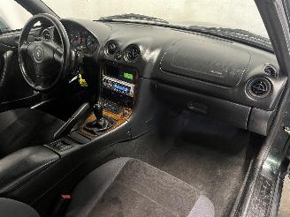 Mazda MX-5 MX-5 (NB18/35/8C) Cabrio 1.6i 16V (B6MC(Euro 2)) [81kW]  (05-1998/10-2=
005) picture 13
