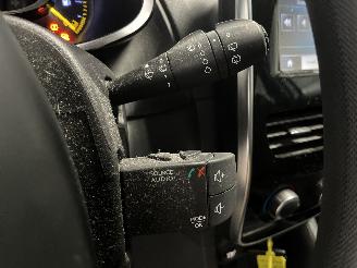 Renault Clio Clio IV Estate/Grandtour (7R) Combi 5-drs 1.5 Energy dCi 90 FAP (K9K-6=
29) [66kW]  (11-2012/08-2021) picture 18