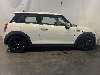 Mini Mini Mini (F56) Hatchback 3-drs 1.2 12V One (B38A12A) [75kW]  (04-2014/10-2=
017) picture 7