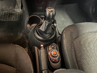 Mini Mini Mini (F56) Hatchback 3-drs 1.2 12V One (B38A12A) [75kW]  (04-2014/10-2=
017) picture 18