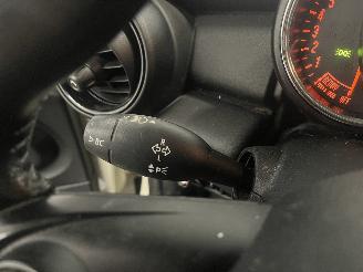 Mini Mini Mini (F56) Hatchback 3-drs 1.2 12V One (B38A12A) [75kW]  (04-2014/10-2=
017) picture 22