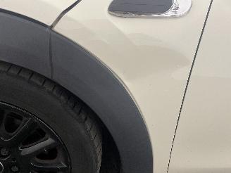 Mini Mini Mini (F56) Hatchback 3-drs 1.2 12V One (B38A12A) [75kW]  (04-2014/10-2=
017) picture 10