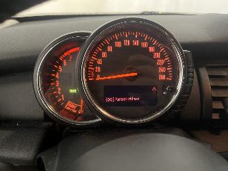 Mini Mini Mini (F56) Hatchback 3-drs 1.2 12V One (B38A12A) [75kW]  (04-2014/10-2=
017) picture 20