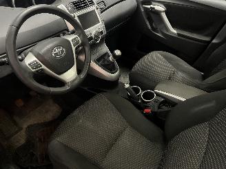 Toyota Verso Verso MPV 1.8 16V VVT-i (2ZRFAE) [108kW]  (04-2009/08-2018) picture 17