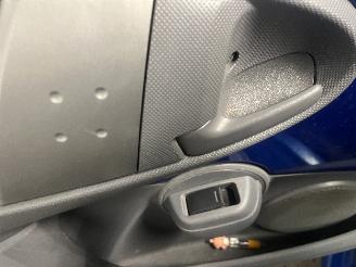 Toyota Aygo Aygo (B10) Hatchback 1.0 12V VVT-i (1KR-FE) [50kW]  (07-2005/05-2014) picture 16