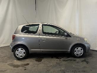 Toyota Yaris Yaris (P1) Hatchback 1.3 16V VVT-i (2SZFE) [64kW]  (04-2002/09-2005) picture 7