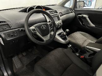 Toyota Verso Verso MPV 2.0 16V D-4D-F (1AD-FTV(Euro 4)) [93kW]  (04-2009/08-2018) picture 19