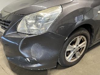 Toyota Verso Verso MPV 2.0 16V D-4D-F (1AD-FTV(Euro 4)) [93kW]  (04-2009/08-2018) picture 5