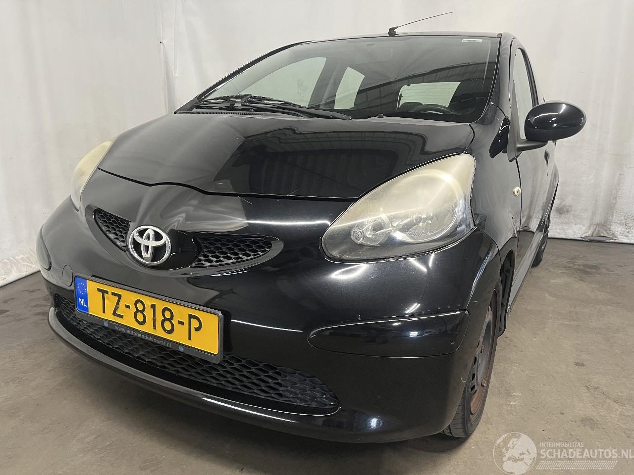 Toyota Aygo Aygo (B10) Hatchback 1.0 12V VVT-i (1KR-FE) [50kW]  (07-2005/05-2014)