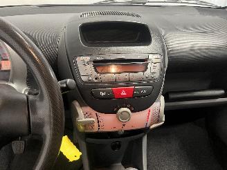 Toyota Aygo Aygo (B10) Hatchback 1.0 12V VVT-i (1KR-FE) [50kW]  (07-2005/05-2014) picture 16