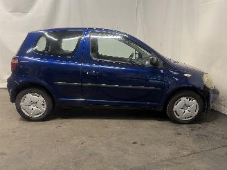 Toyota Yaris Yaris (P1) Hatchback 1.3 16V VVT-i (2NZFE) [63kW]  (08-1999/11-2005) picture 7