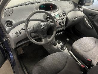 Toyota Yaris Yaris (P1) Hatchback 1.3 16V VVT-i (2NZFE) [63kW]  (08-1999/11-2005) picture 14