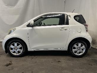 Toyota iQ iQ Hatchback 3-drs 1.0 12V VVT-i (1KR-FE) [50kW]  (01-2009/12-2015) picture 3